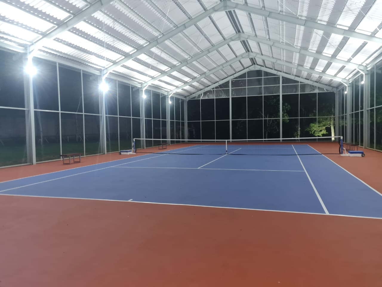 Villa dan Lapangan Tenis di Gadog, Ciawi, Bogor