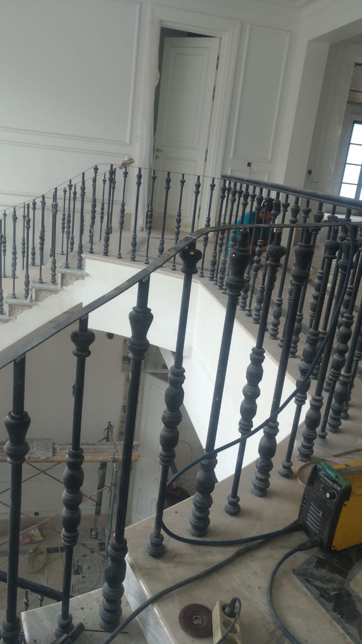 Railing tangga layang di rumah Ketua Pradi Bp. Junifer Girsang